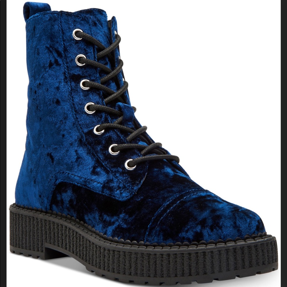 Katy Perry’s boots